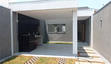 Casa com 3 quartos à venda em Vila Santista - SP