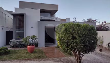 Casa com 3 quartos à venda em Quinta Ranieri - SP