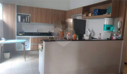 Casa com 3 quartos à venda em Vila Cardia - SP