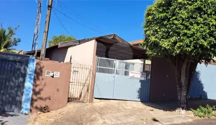 Casa com 3 quartos à venda em Parque Vista Alegre - SP