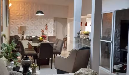 Casa com 3 quartos à venda em Jardim Alvorada - SP