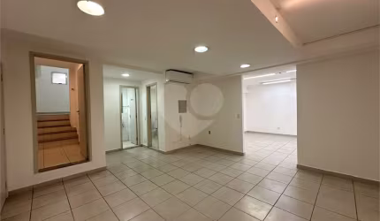 Salas para locação em Vila Santa Tereza - SP