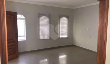 Casa com 4 quartos à venda em Núcleo Residencial Presidente Geisel - SP