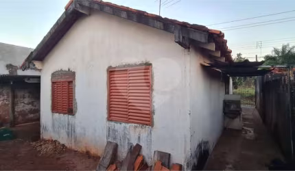 Casa com 3 quartos à venda em Núcleo Habitacional Mary Dota - SP