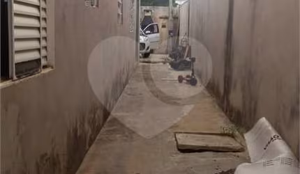 Casa com 3 quartos à venda em Parque Jaraguá - SP