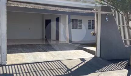 Casa com 4 quartos à venda em Parque São João - SP
