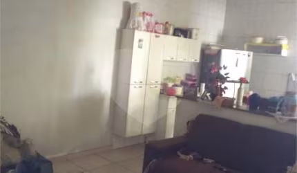 Casa com 1 quartos à venda em Jardim Ivone - SP