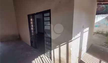 Casa de vila com 4 quartos à venda em Núcleo Habitacional Vereador Edson Francisco Da Silva - SP