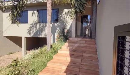 Casa com 4 quartos à venda ou para locação em Vila Cidade Universitária - SP