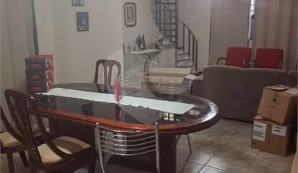 Sobrado com 5 quartos à venda em Vila Rocha - SP