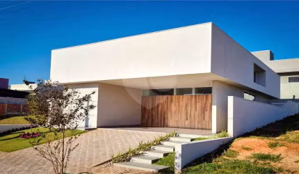 Condomínio com 3 quartos à venda em Residencial Tamboré - SP