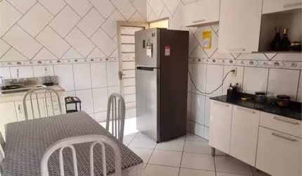 Casa com 4 quartos à venda em Núcleo Habitacional Mary Dota - SP