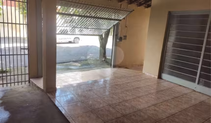 Casa com 3 quartos à venda em Parque City - SP