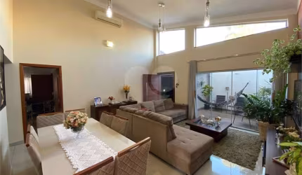 Casa com 3 quartos à venda em Vila Santa Rosa - SP