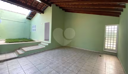 Casa com 3 quartos à venda em Vila Souto - SP