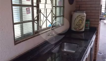 Casa com 3 quartos à venda em Jardim Godoy - SP