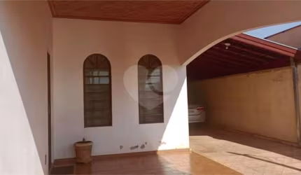Casa com 3 quartos à venda em Centro - SP