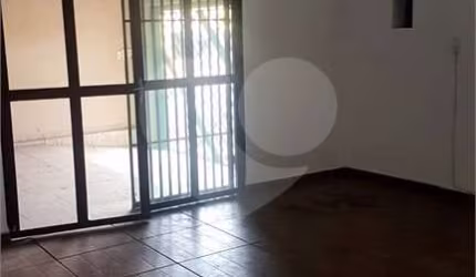 Casa com 3 quartos à venda em Conjunto Habitacional Presidente Eurico Gaspar Dutra - SP
