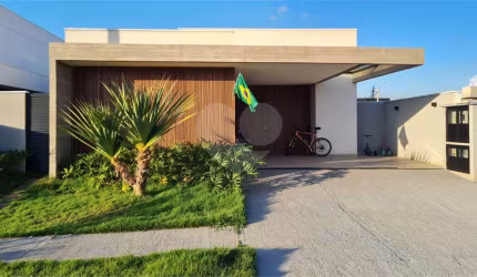 Casa com 3 quartos à venda ou para locação em Residencial Villa De León - SP