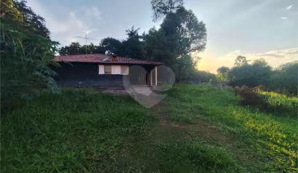 Chácara com 4 quartos à venda em Vila Santa Maria - SP