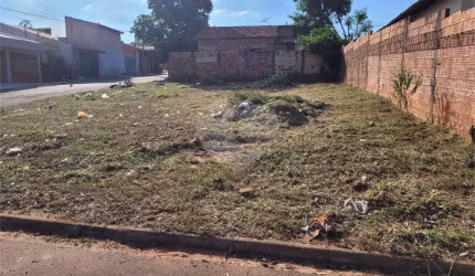 Terreno à venda em Jardim Jamil - SP