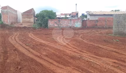 Terreno à venda em Conjunto Habitacional Presidente Eurico Gaspar Dutra - SP