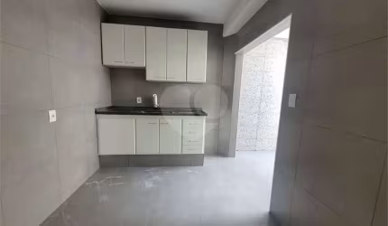 Casa com 3 quartos à venda em Centro - SP