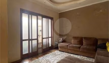 Casa com 4 quartos à venda em Vila Industrial - SP