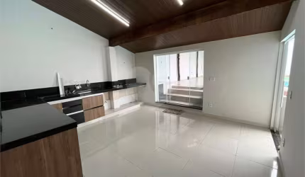 Casa com 2 quartos à venda em Conjunto Habitacional Isaura Pitta Garms - SP