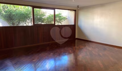 Casa com 4 quartos à venda ou para locação em Centro - SP