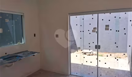 Casa com 2 quartos à venda em Parque Jaraguá - SP