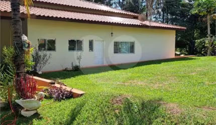 Chácara com 4 quartos à venda em Vila São Paulo - SP