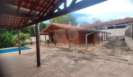 Chácara com 3 quartos à venda em Jardim Da Grama - SP