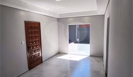 Casa com 3 quartos à venda em Vila Industrial - SP