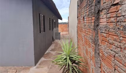 Casa com 2 quartos à venda em Jardim Ivone - SP