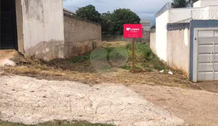 Terreno à venda em Vila Carmem - SP