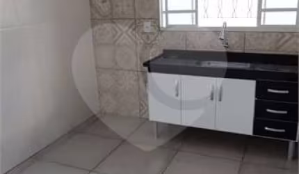Casa com 3 quartos à venda em Parque Santa Edwiges - SP