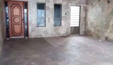Casa com 3 quartos para locação em Jardim Flórida - SP