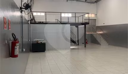 Barracão para locação em Vila Camargo - SP