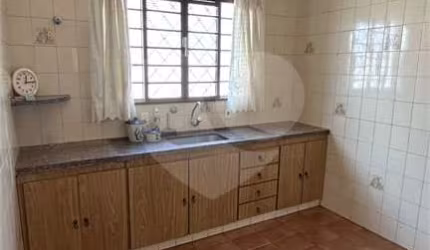 Casa com 2 quartos à venda em Vila Souto - SP