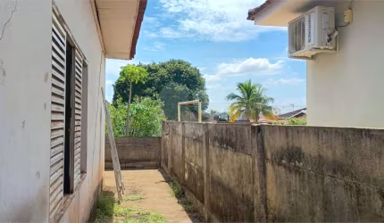 Casa com 3 quartos à venda em Centro - SP