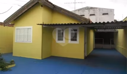 Casa com 3 quartos à venda em Núcleo Habitacional Mary Dota - SP
