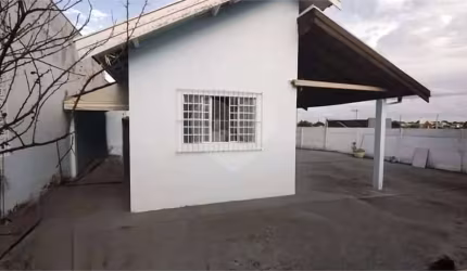 Casa com 3 quartos à venda em Parque São João - SP