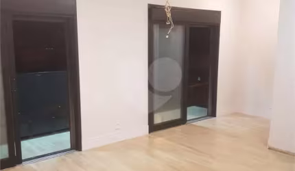 Condomínio com 5 quartos à venda ou para locação em Residencial Vale Florido - SP