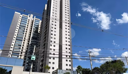 Condomínio com 3 quartos à venda em Vila Aviação - SP