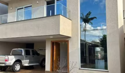 Sobrado com 3 dormitórios à venda, 270 m² por R$ 2.100.000,00 - Região do Lago 2 - Cascavel/PR