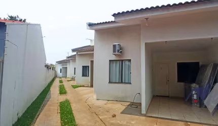 Casa com 2 dormitórios à venda, 53 m² por R$ 270.000,00 - Santa Cruz - Cascavel/PR