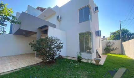 Sobrado com 4 dormitórios à venda, 157 m² por R$ 680.000,00 - Coqueiral - Cascavel/PR