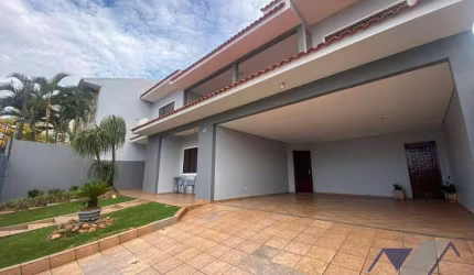 Sobrado com 4 dormitórios para alugar, 316 m² por R$ 8.700,00/mês - Tropical  - Cascavel/PR