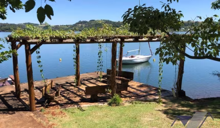 ENCANTADOR SOBRADO NAS MARINAS DE BOA VISTA